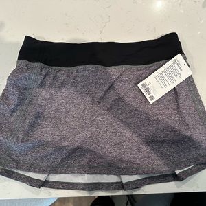 NWT Lululemon Pace Rival Skirt Gray with Black Waist- Size 10 Tall